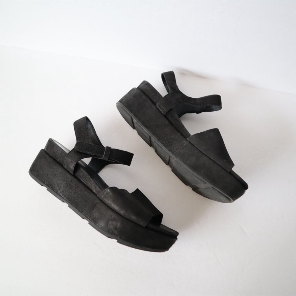 Eileen Fisher Jasper Platform Sandals Black Suede Strappy Summer Shoes Size 8
